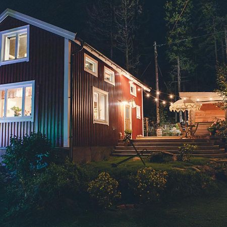 Lilla Dalbo "Adults Only, Djurfritt", Ulvoen Hoega Kusten Ulvöhamn Eksteriør billede